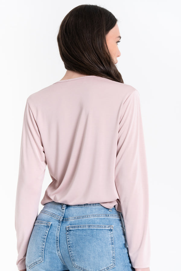 MAGLIA DRAPPEGGIATA CON DETTAGLIO GIOIELLO FIORENZA AMADORI 67020